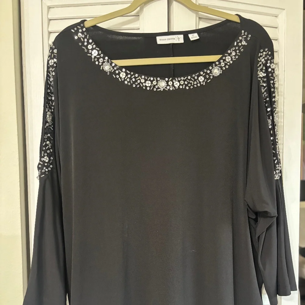 Susan Graver PLUS Liquid Knit cut out Tunic with SILVER embellishments 2X - Picture 1 of 5